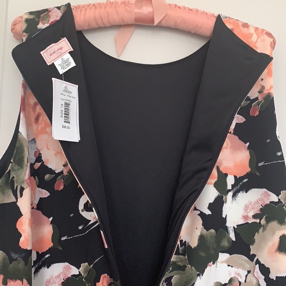 Floral Printed Shift Dress - Picture 12 of 13